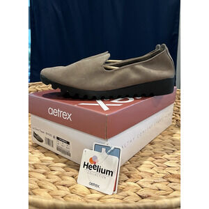 AETREX Liz Dark Taupe Slip-On Loafer Shoes Women's Size 10.5-11 US Heelium Light